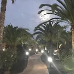 My Pretty Home - Lovely And Spacious Surrounded By Tropical Gardens - Private Covered And Uncovered Terrace - Pool - Parking - Free Fibre Optic Internet