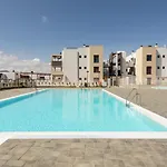 Homeforguest Apartamento En Residencia De Lujo Con Terraza Y Piscina