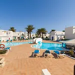 Homeforguest Moderno Apartamento Con Piscina En Corralejo