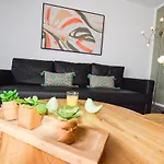 Book Jet - Casa Adam