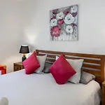Ideal For Family Holidays, Near Beach And Golf- Casa James
