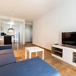 Uptown Urban Apartments (Adults Only)