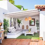 Luxury Villa 'La Bonita' With Private Heated Pool, Bbq & Free Wifi- Suiteable For Familiesfriends