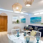 Altavista Apartahotel-Adults Only Over 14
