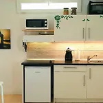 Lovely And Cozy Sea View Apartment Ocean Breeze