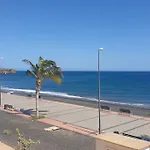 Apartamento A Orillas De La Playa De Tarajalejo