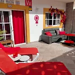 Casa Macon Red