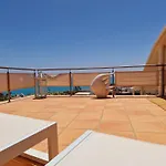 Villa Flora, Mit Eigenem Pool Und Meerblick