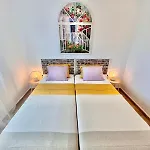 La Casa De Las Flores