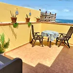 Atico De Carlo Con Vistas Al Mar Y Terraza