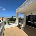 La Milagrosa Surf House & Cowork
