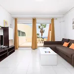 Cosy Beach Front Apartment