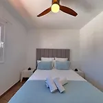 Nautical - Boutique Homes - City Center - Adults Only