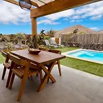 Bungalow + Piscina Independiente