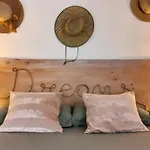 Acogedora Casa Con Jardin Y Barbacoa