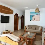 Pura Vida Surf Camp & School