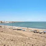 Puerto Lajas, Descanso En La Playa