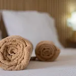 Flor De Hibisco Deluxe Apartments