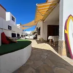 Pura Vida Surf Camp & School