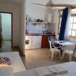 Central Luminous Cute Studio By The Beach & Harbour