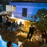 Coco Surfhouse - Coworking Coliving