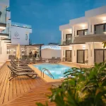 Saladar Suites Boutique