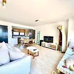 Casa Turquesa