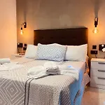 Elegant And Very Complete Apartment Bahia Puerto