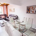 Anju Villas Los Delfines Bravo'S Apartments