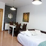Rosa Vila Home