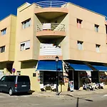 Cactus Lodge