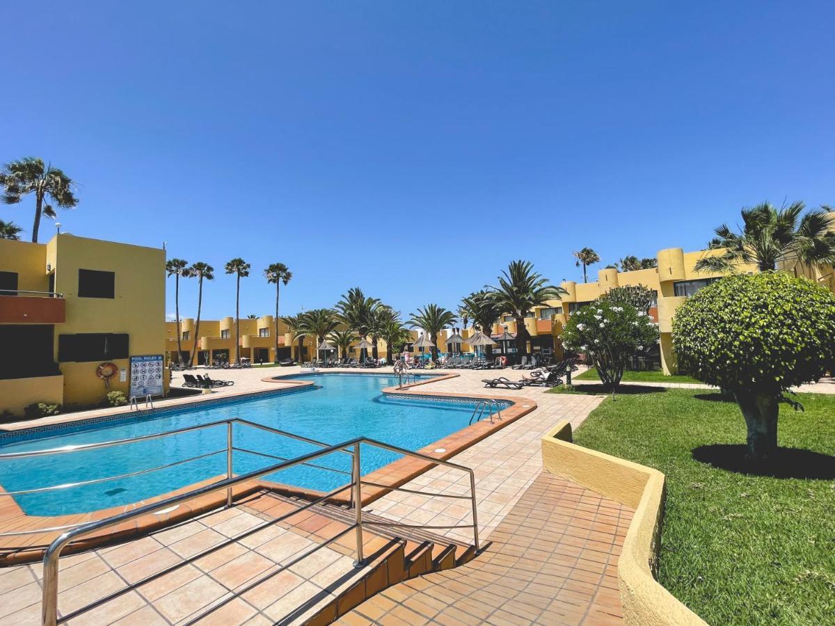 Seaside : A Cozy In A Peaceful Well Located Complex Коральео