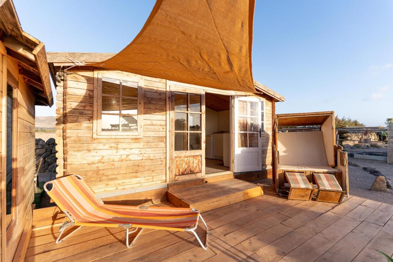 Hostel Alaia Tiny House Between Volcanoes And Beach Breaks Cotillo