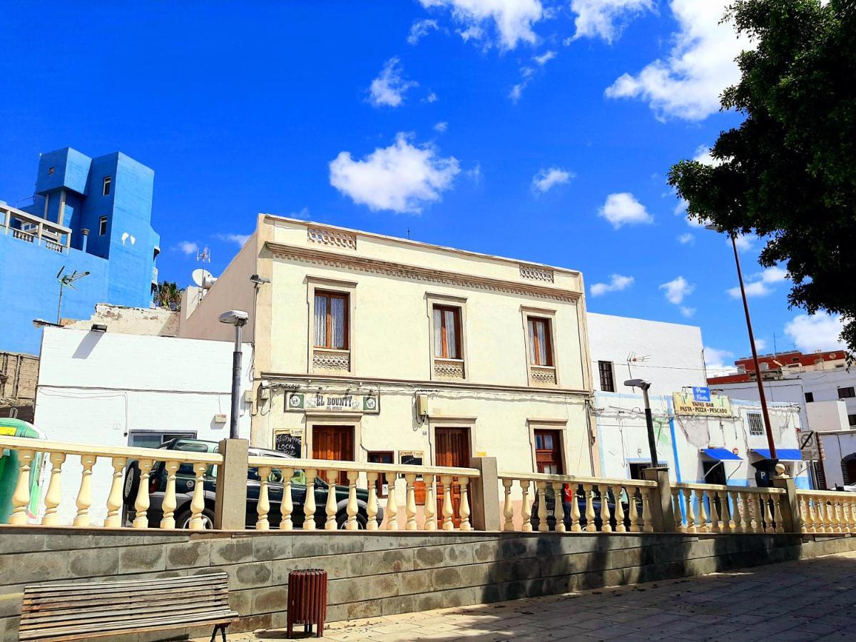 La Cueva Del Bounty Apartmán *