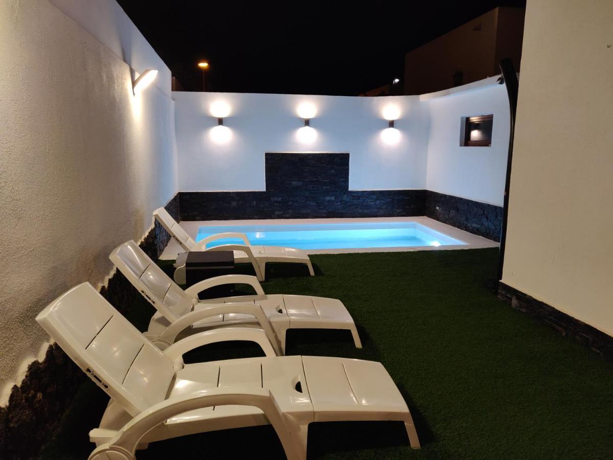 Sunny Paradise, Heater Pool Vila Corralejo