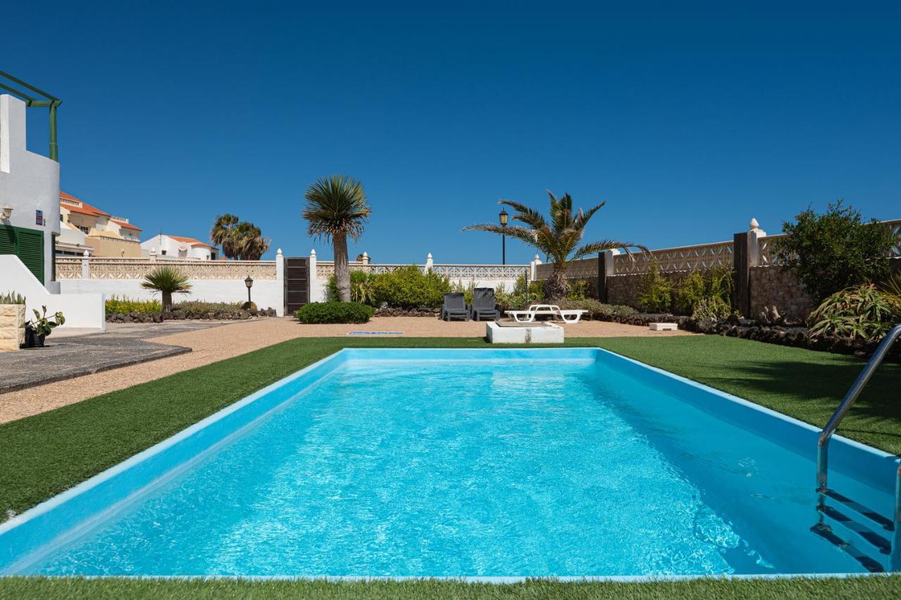 Homeforguest With Pool And Terrace 1 Min From The Коральео