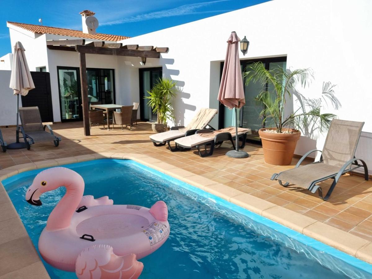 Beautiful Spacious With Private Heated Pool In